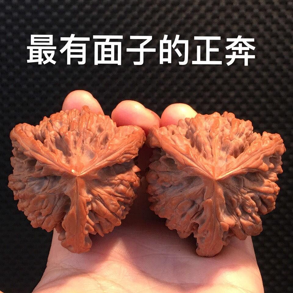 🔥臺灣爆款熱賣🔥文玩正奔三稜核桃盤玩核桃大官帽異型大奔馳核桃文玩手