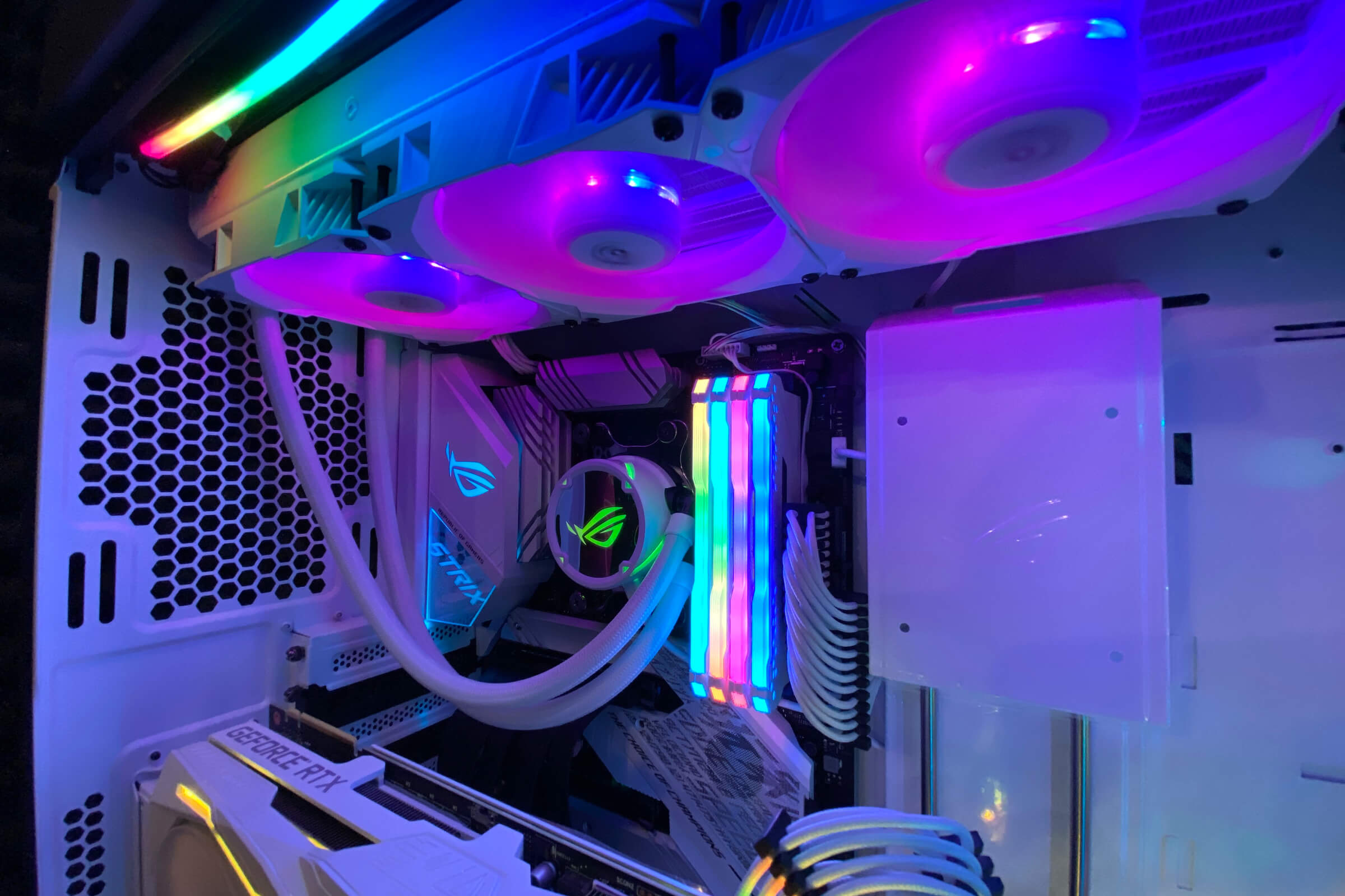 ROG Strix LC 240 RGB White Edition | Cooling | ROG United States