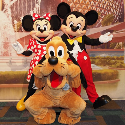 Epcot Character Spotが再開 ミッキー／ミニー／プルートのみに