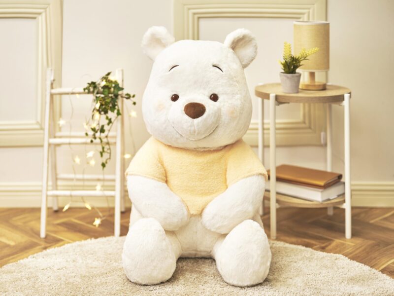 ディズニーストア「WHITE POOH」シリーズを2023年11月10日より順次発売