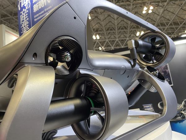 日本初公開の水中ドローン「CHASING X」、サイズ・推進力アップで新