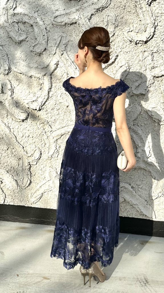 TADASHI SHOJI タダシショージ ネイビーオフショルプリーツミモレ