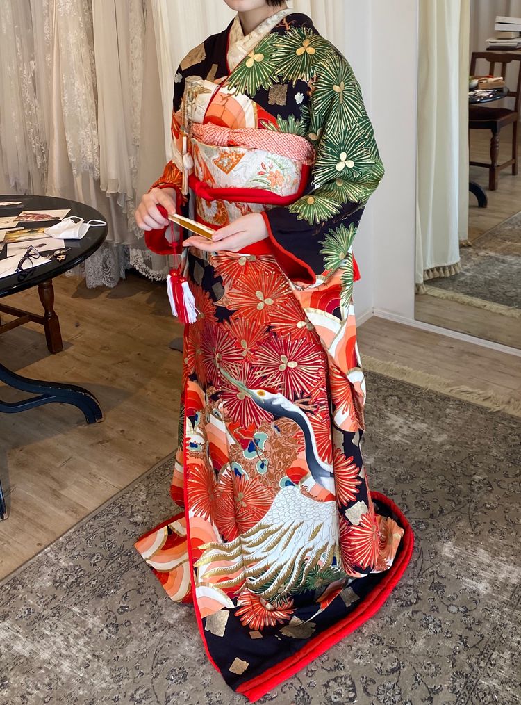 アンティーク黒引き振袖 豪快な松竹梅 ＆アンティーク赤振袖長襦袢