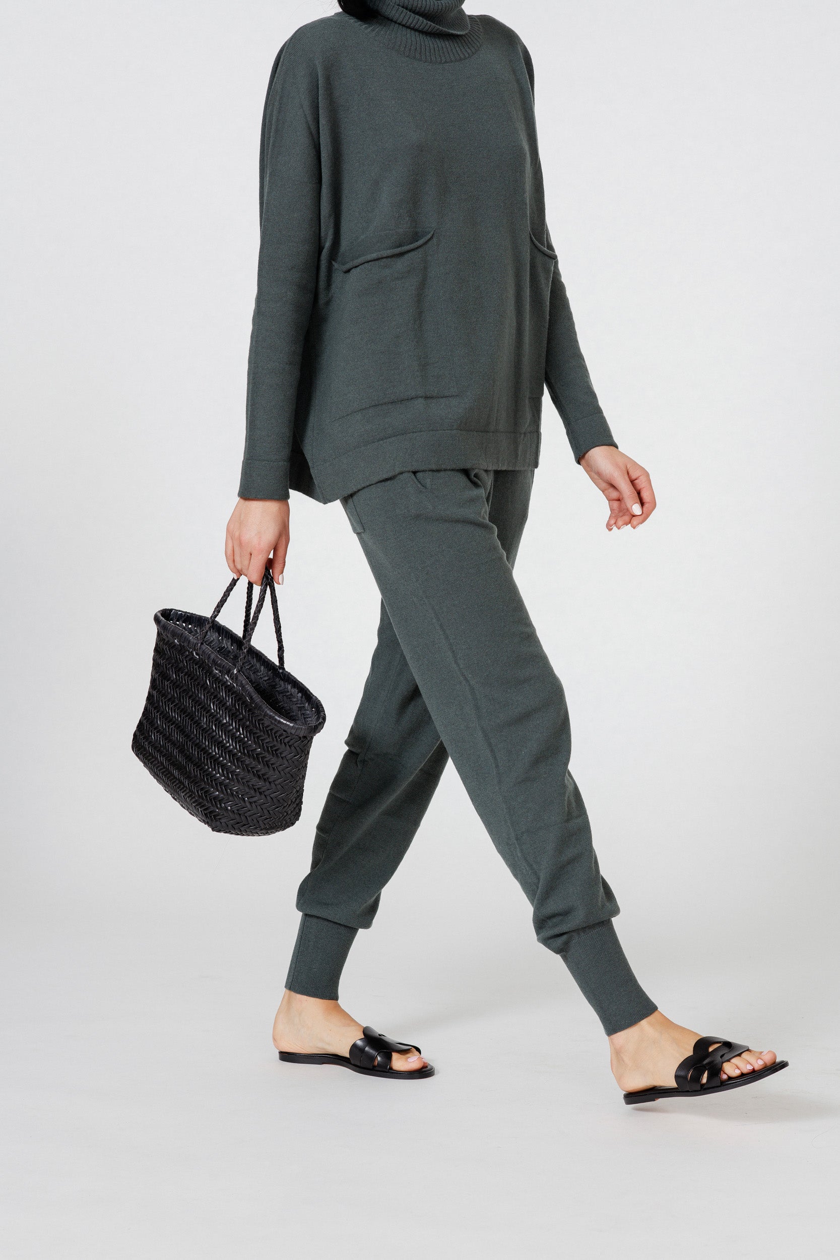 Dragon Diffusion - Triple Jump Small Black