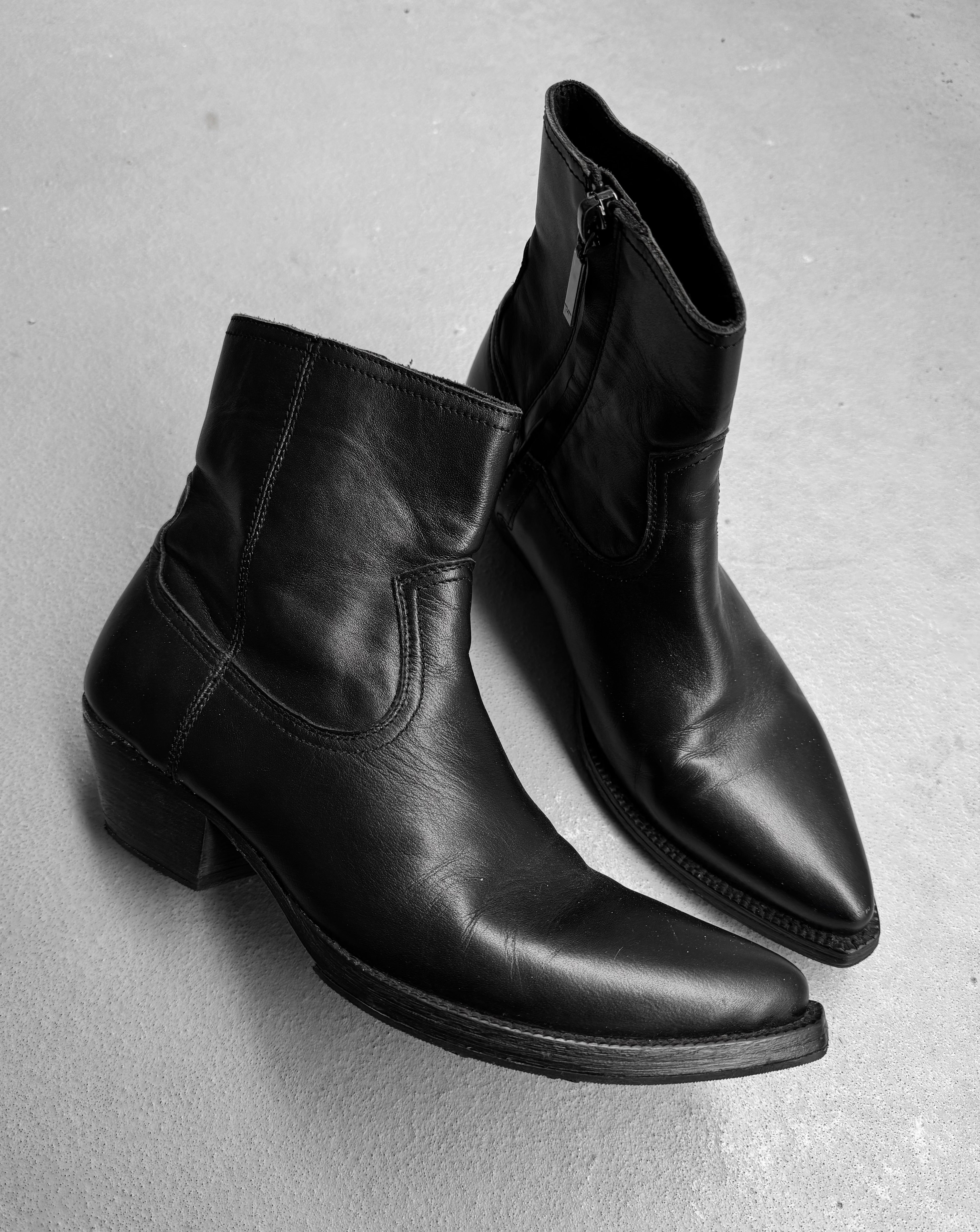 Saint Laurent Paris SS22 Leather 40mm 'Lukas' Western Heel Boots