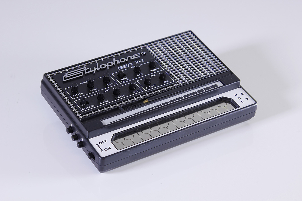 DubreqStylophoneGENX1_01-