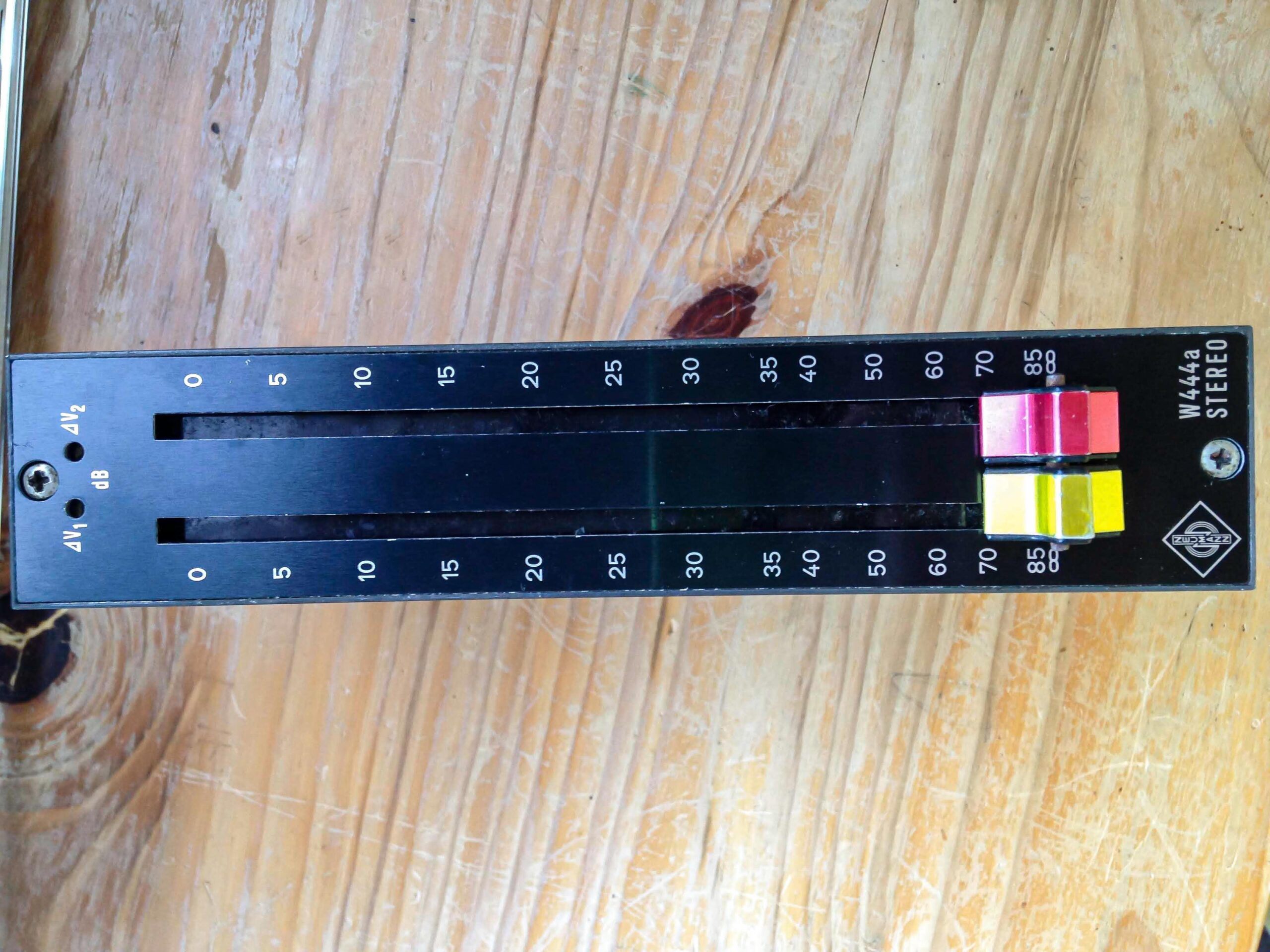 Neumann W444 active faderのレビュー！ノイマンのプリアンプ付き