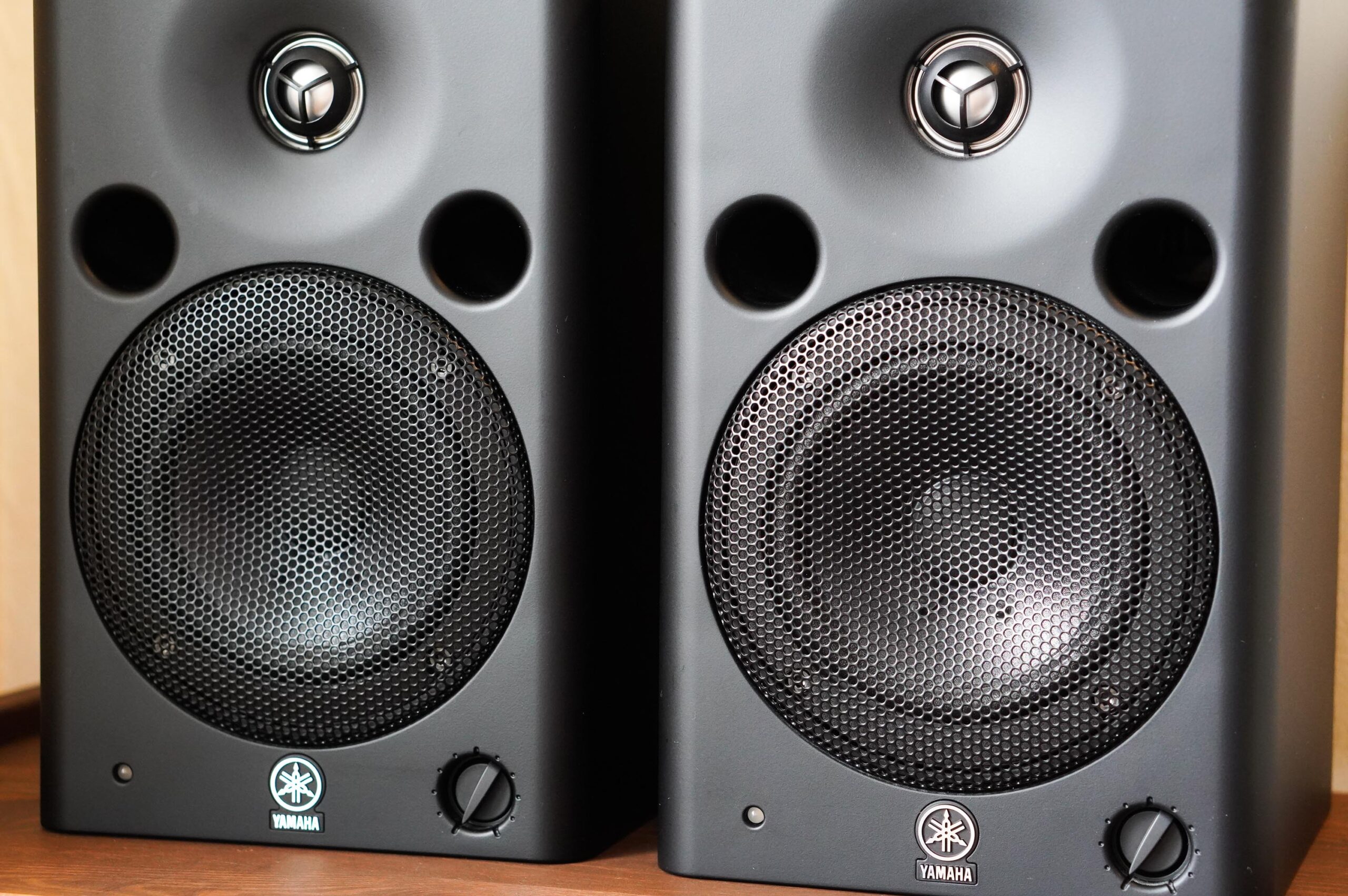YAMAHA MSP5モニタースピーカーのレビュー。DTMで長く使える安定音質
