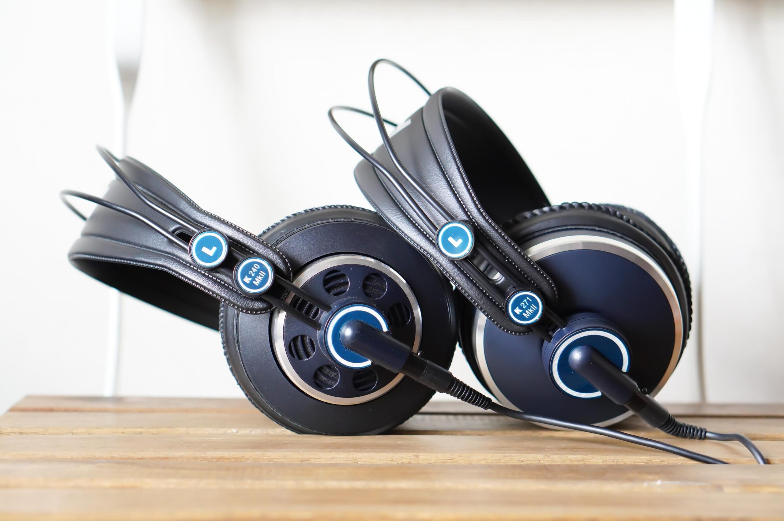 AKG ( アーカーゲー ) K271MK2 密閉型モニターヘッドホン Amazon | 3年