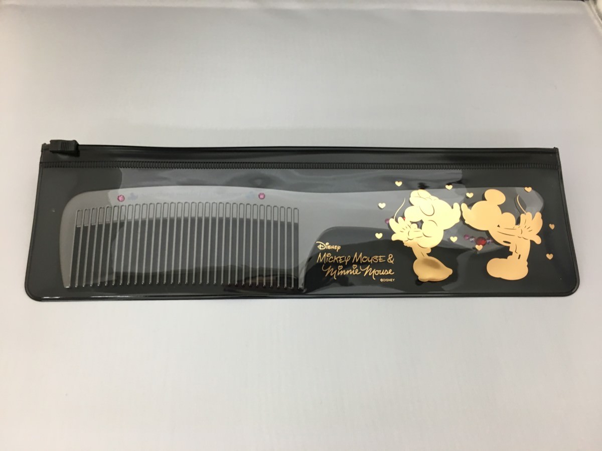 髪のハリとツヤを守る話題のコーム！LOVE CHROME（ラブクロム