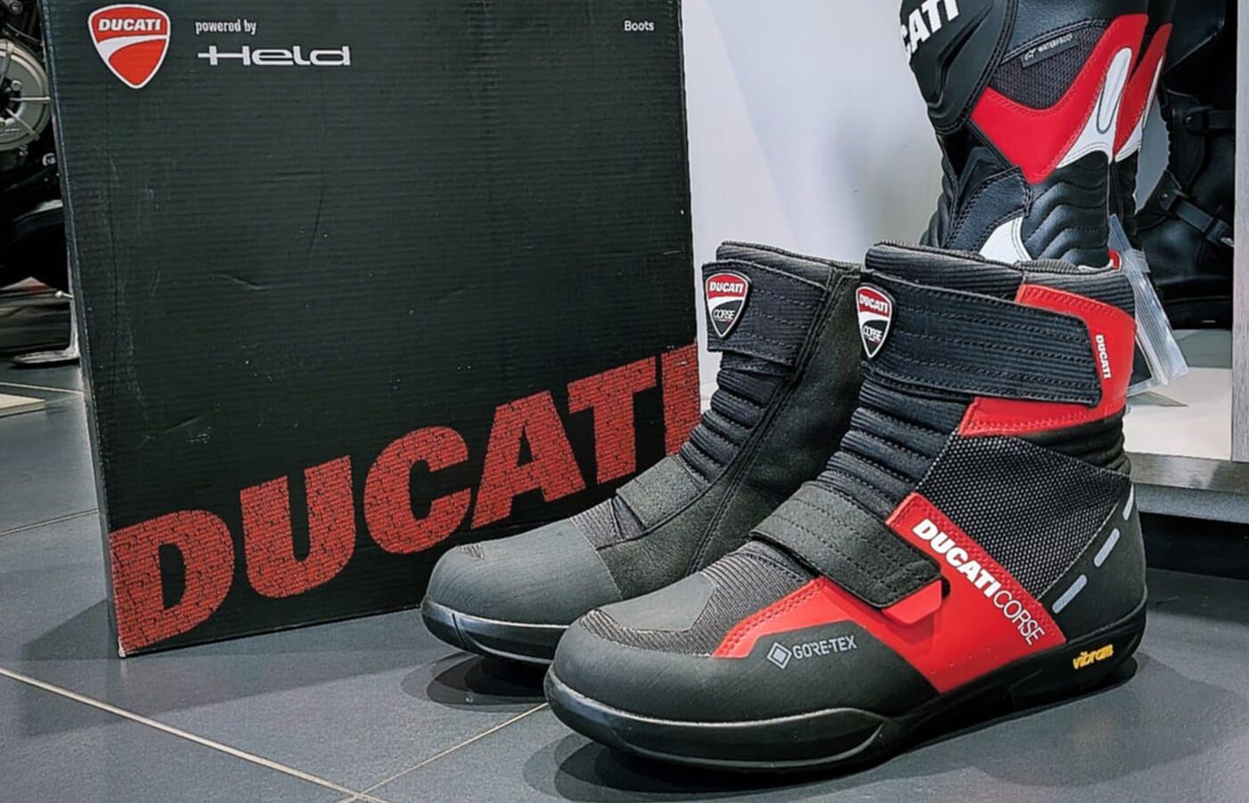 Ducati Lifestyle Tokyo / DLT