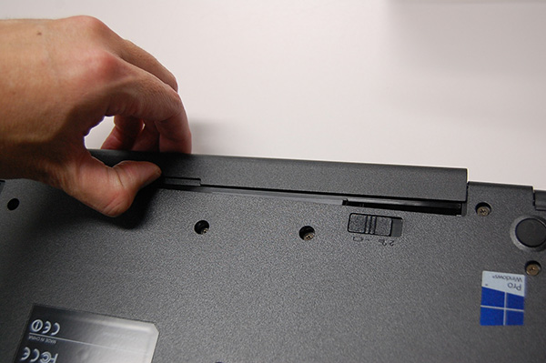 動画あり 東芝ノートPC HDD換装の手順 法人モデル dynabook B55/B