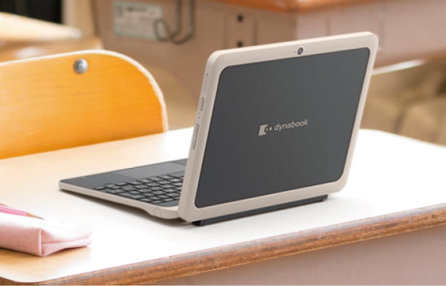 学びの場には、2 in 1 デタッチャブルPC。豊かな発想を広げて対話力を