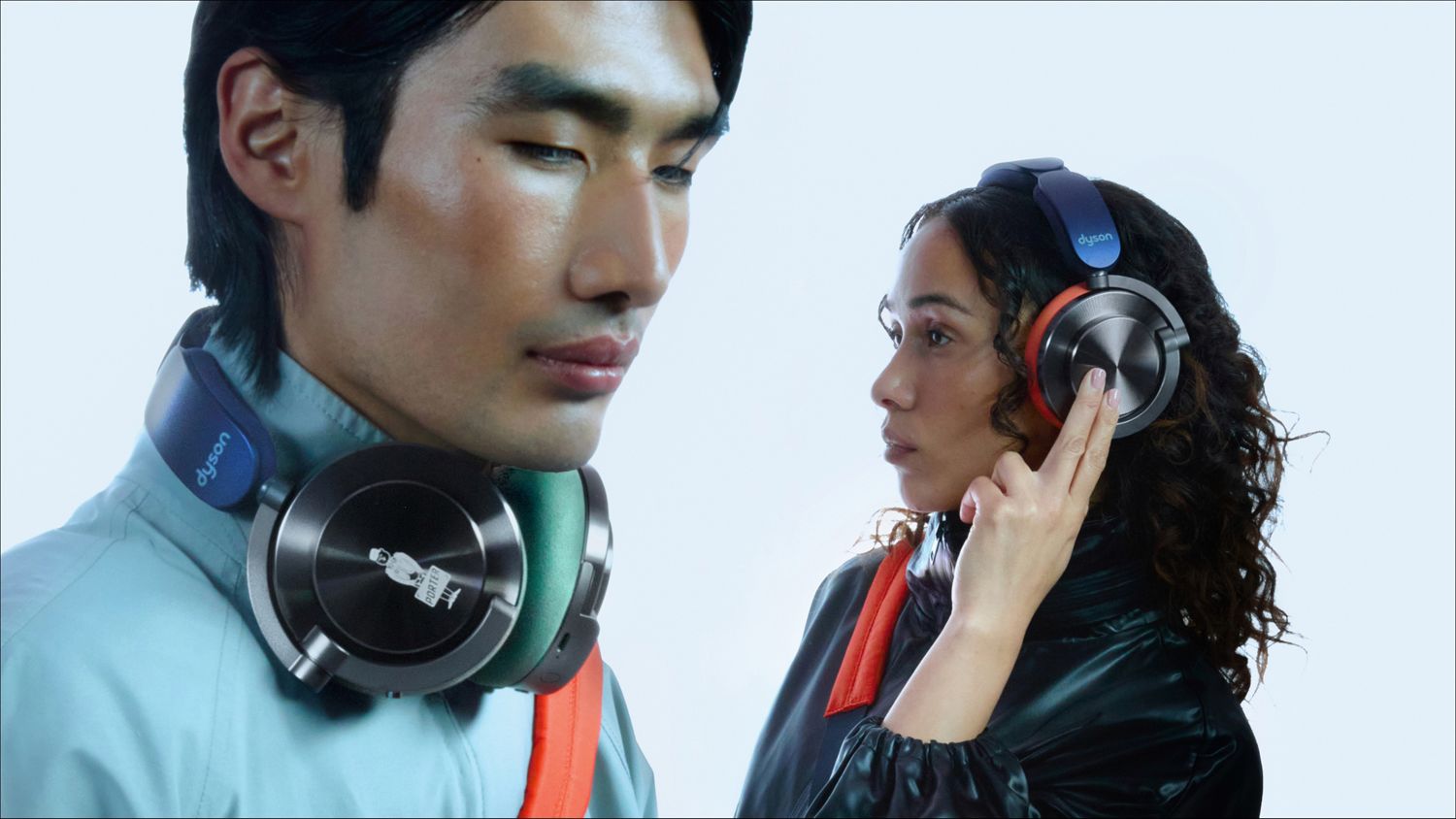 OnTrac™ | PORTER ​Limited edition headphones and shoulder bag