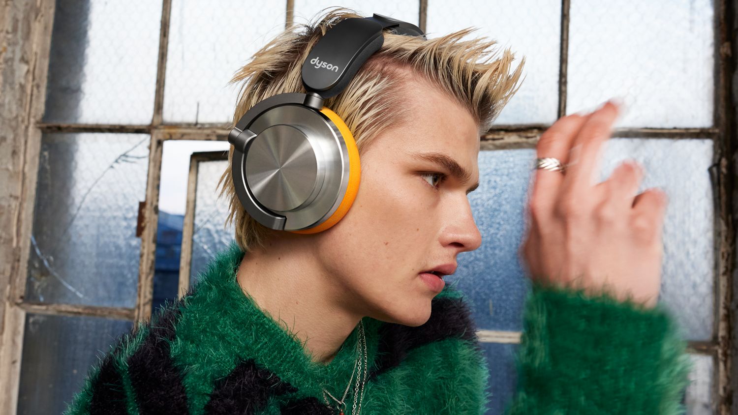 Dyson OnTrac™ headphones (CNC Aluminium) | Dyson