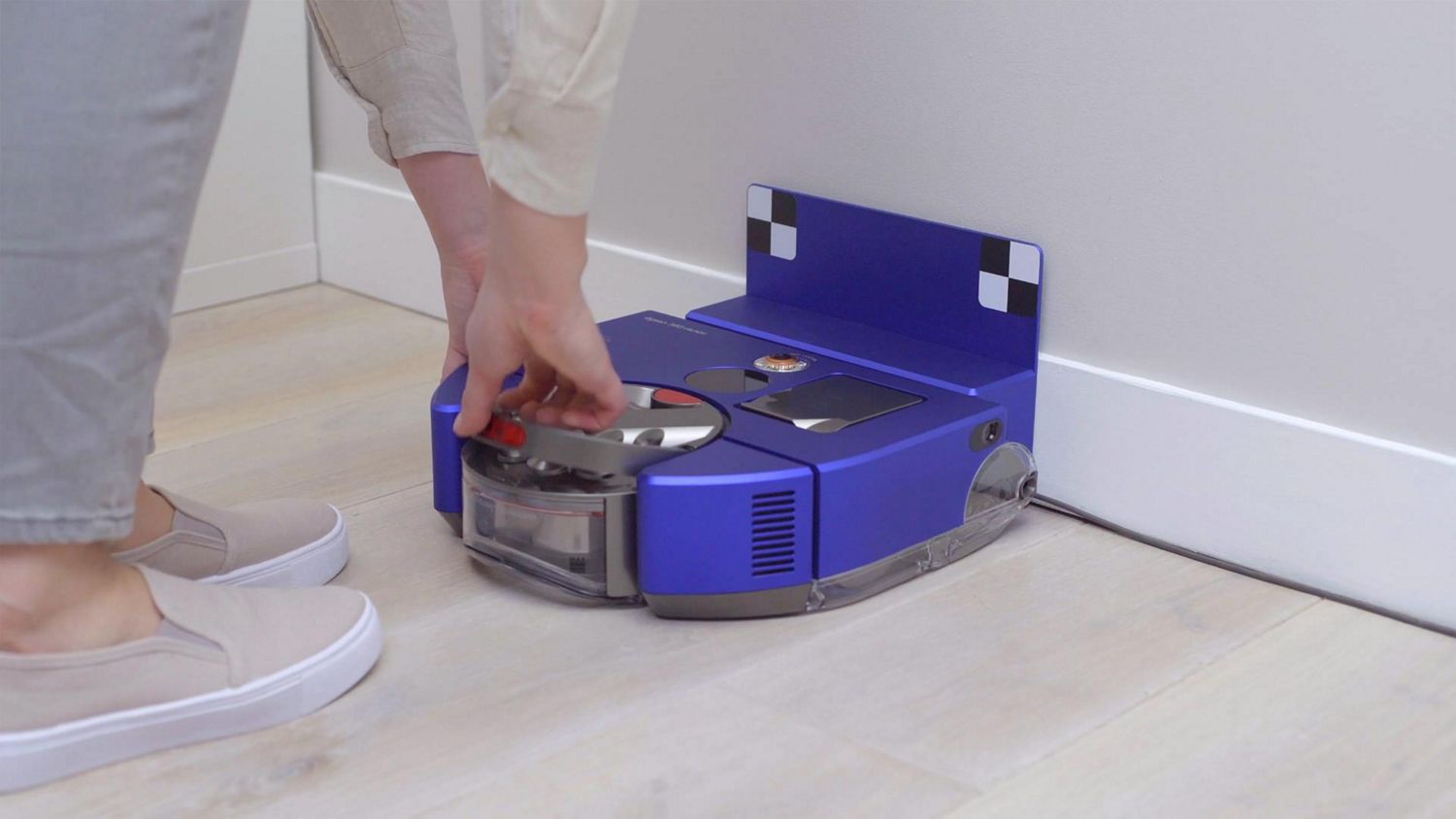 Dyson 360 Vis Nav™ robot vacuum cleaner (Blue/Nickel) | Dyson