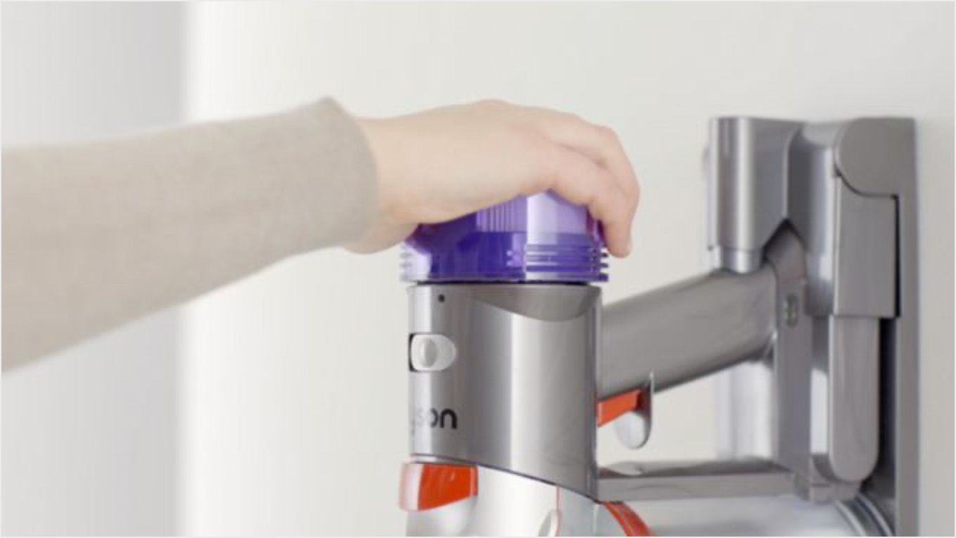 Dyson V8 Focus Clean™ ハンディクリーナー (HH15)