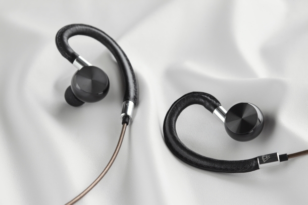 新製品発売】モダンと伝統の融合。ヨーロピアンサウンドイヤホン Aedle