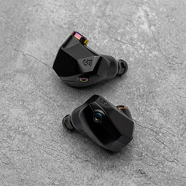 Campfire Audioから純粋にオーディオを楽しむためのイヤホン『Fathom