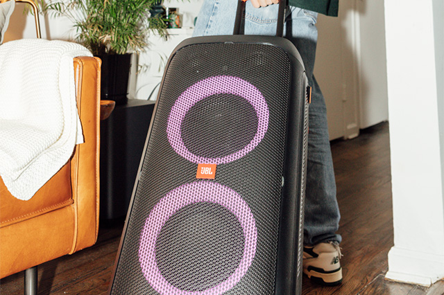 8/6発売】#JBL 『PARTY BOX 310』最大出力240Wで圧倒的迫力のパワフル