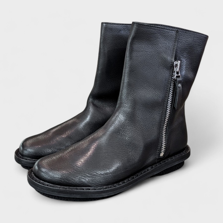 送料無料】trippen[トリッペン]/DEER-WAW 普遍的でシンプルなショート