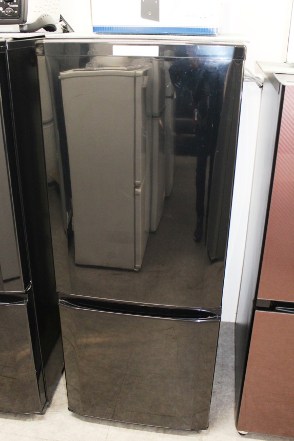 入荷情報] 三菱(MITUBISHI) 冷蔵庫 MR-P15Z-B 15年製 146Lを格安販売中