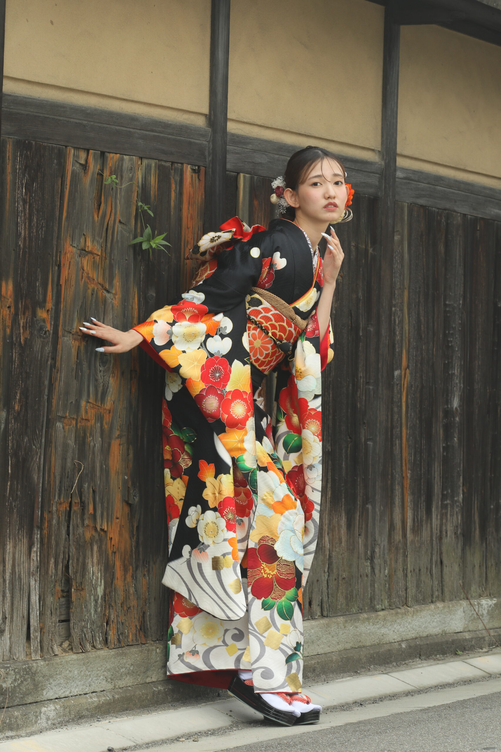 どこか懐かしさを感じる『大正ロマン振袖』とは？ 成人式振袖レンタル