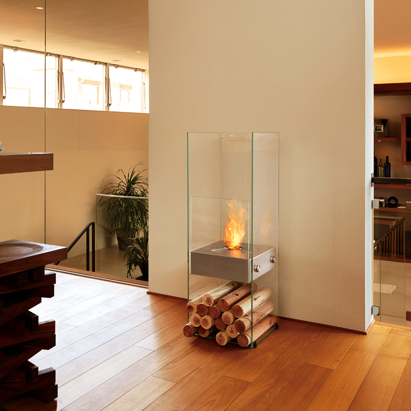 Ghost | バイオエタノール暖炉「EcoSmart Fire」