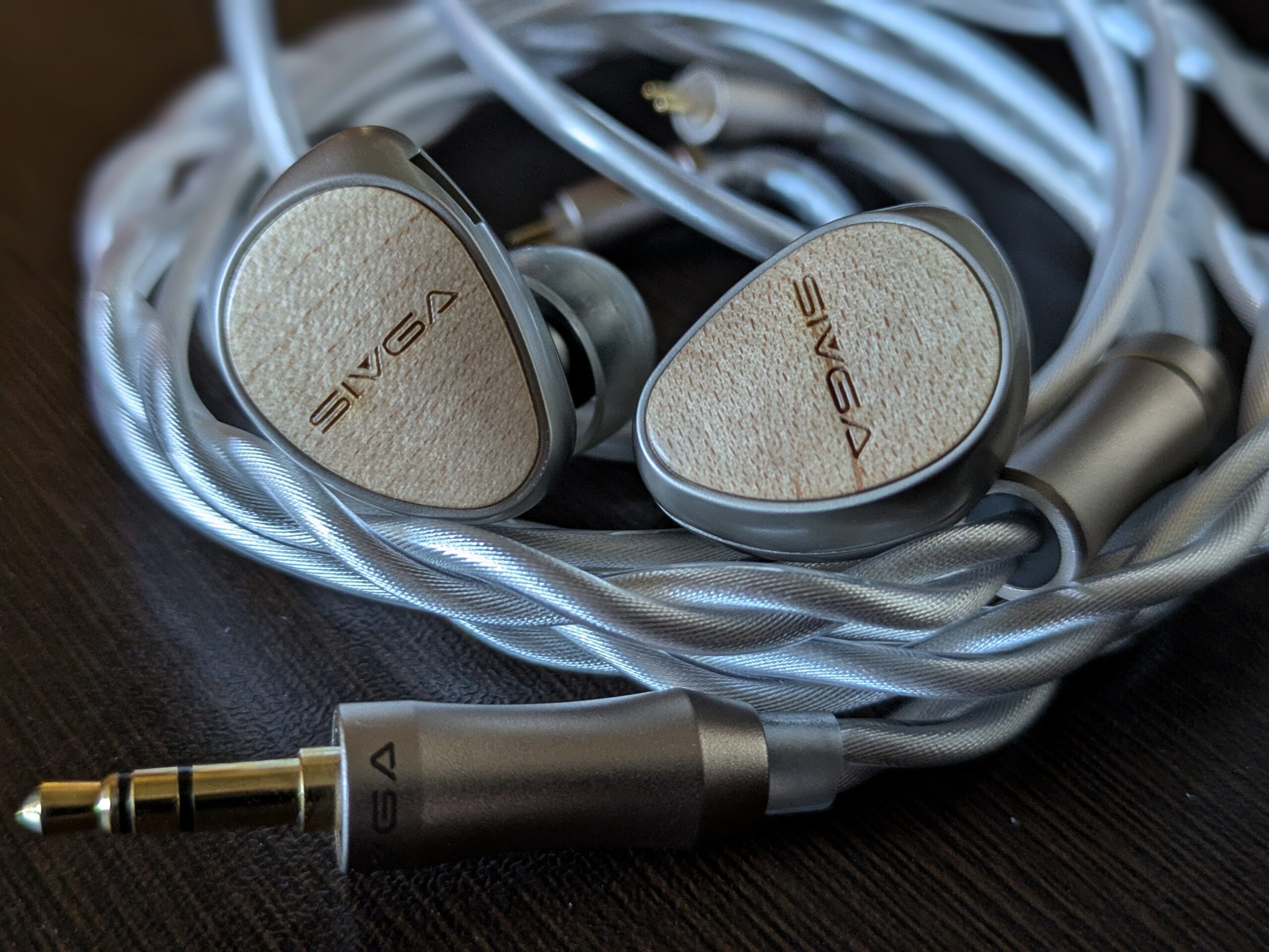 SIVGA Que | 女性ボーカル特化イヤホンレビュー