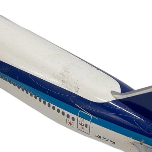 ANA (アナ) 1:200スケール ジェット機 BOEING 777-300ER NH20017