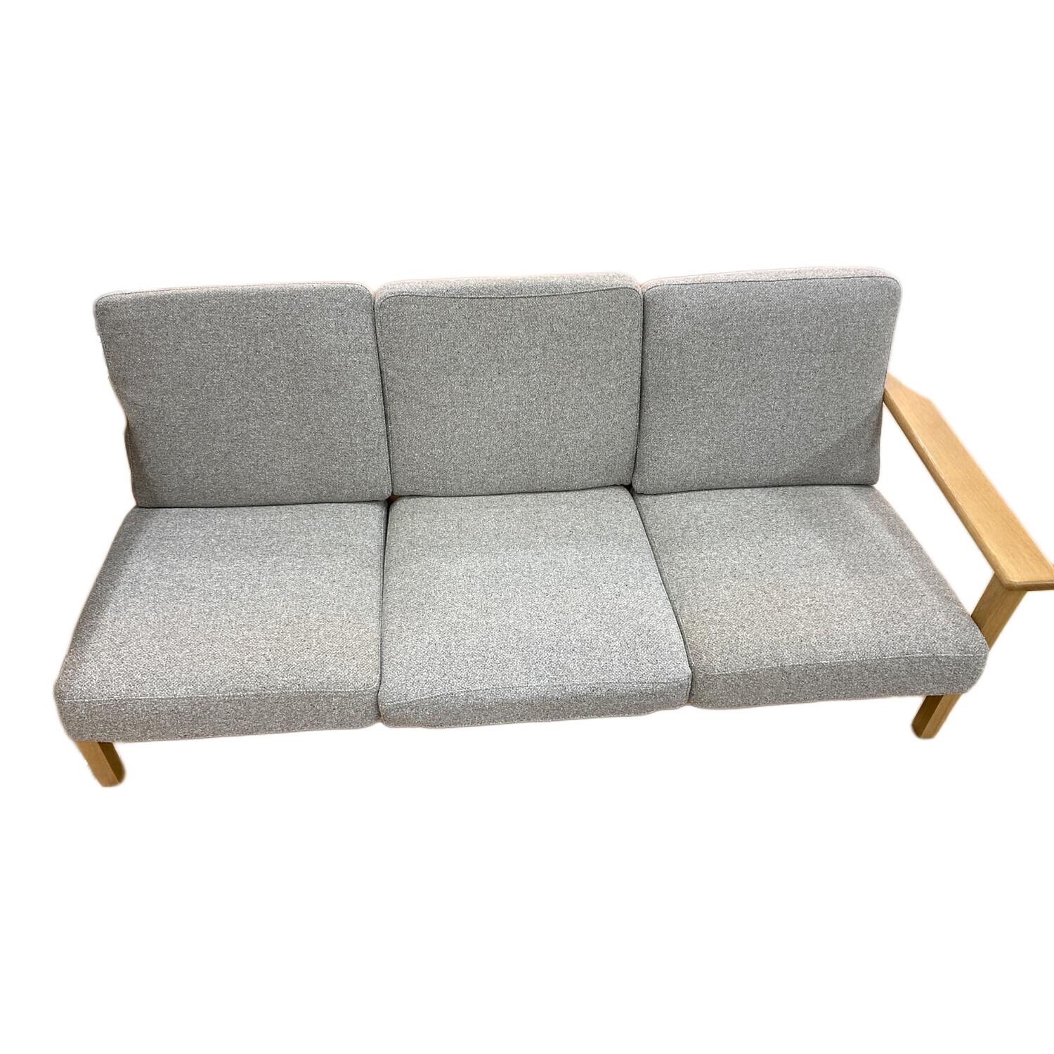 UNICO (ウニコ) オットマン付き3人掛けソファー VISKA グレー