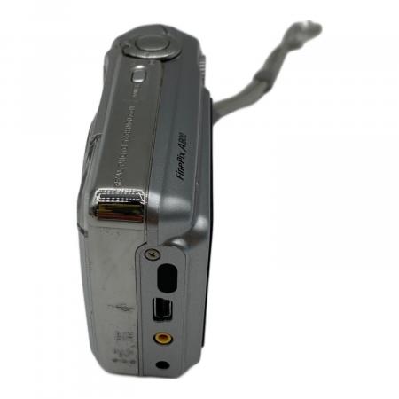 FUJIFILM (フジフィルム) コンパクトデジタルカメラ FinePix A800 830