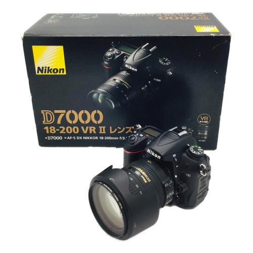 Nikon (ニコン) D7000 18-200VRⅡレンズキット デジタル一眼レフカメラ