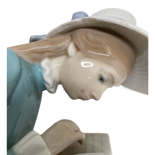 LLADRO (リヤドロ) フィギュリン 読書する貴婦人 ヨゴレ有｜トレファク