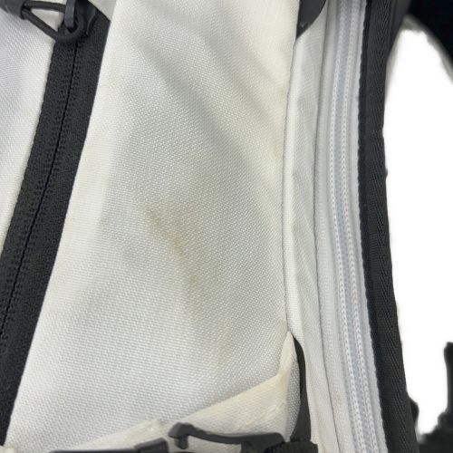 THE NORTH FACE (ザ ノース フェイス) バックパック 35L ホワイト