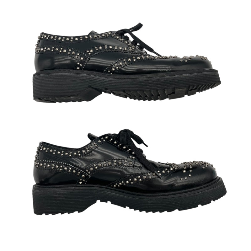 プラダ PRADA スタッズ装飾ウィングチップレザーシューズ ブラック