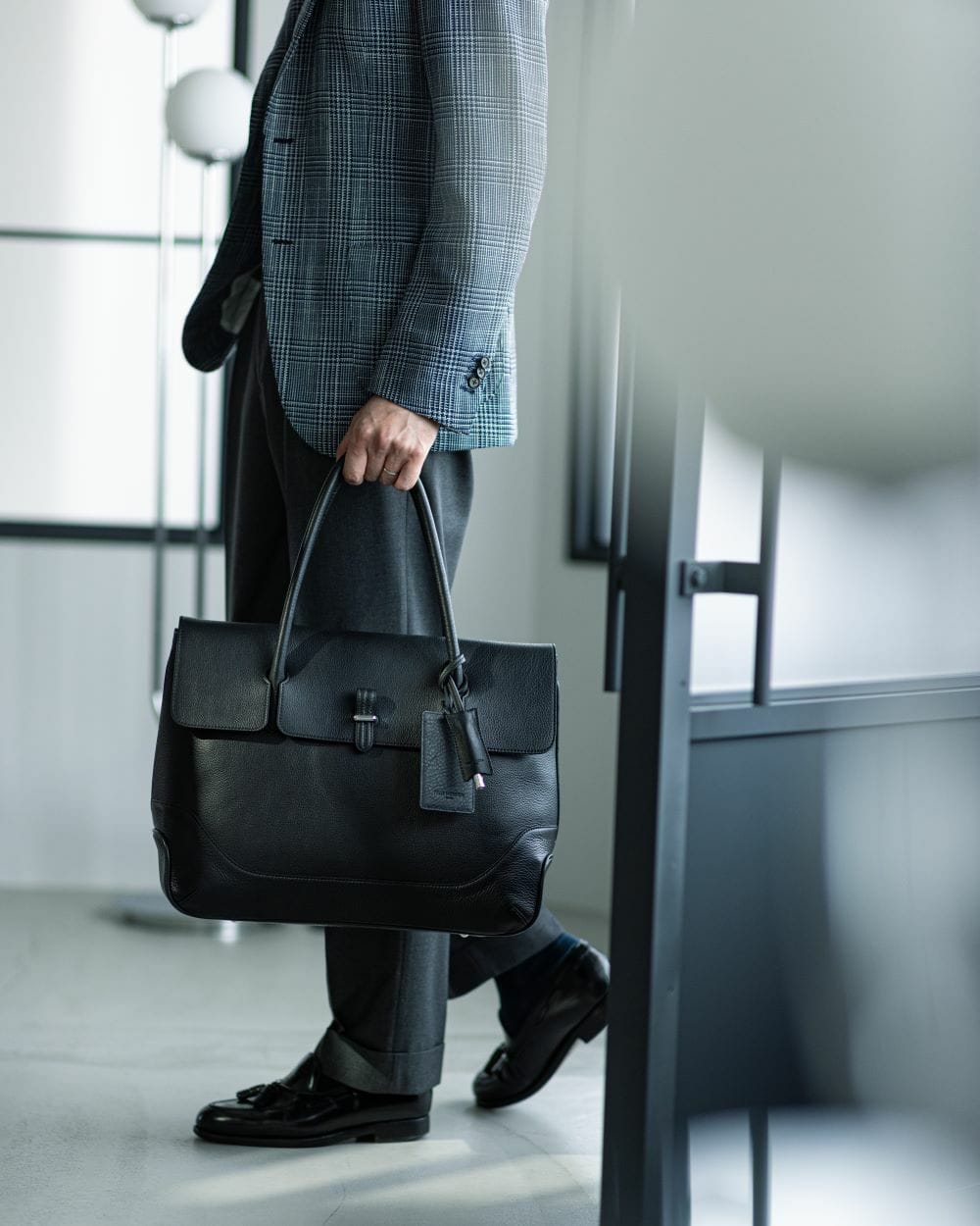 ペッレモルビダMB055A-フラップトートバッグ BLACK(BLACK): PELLE