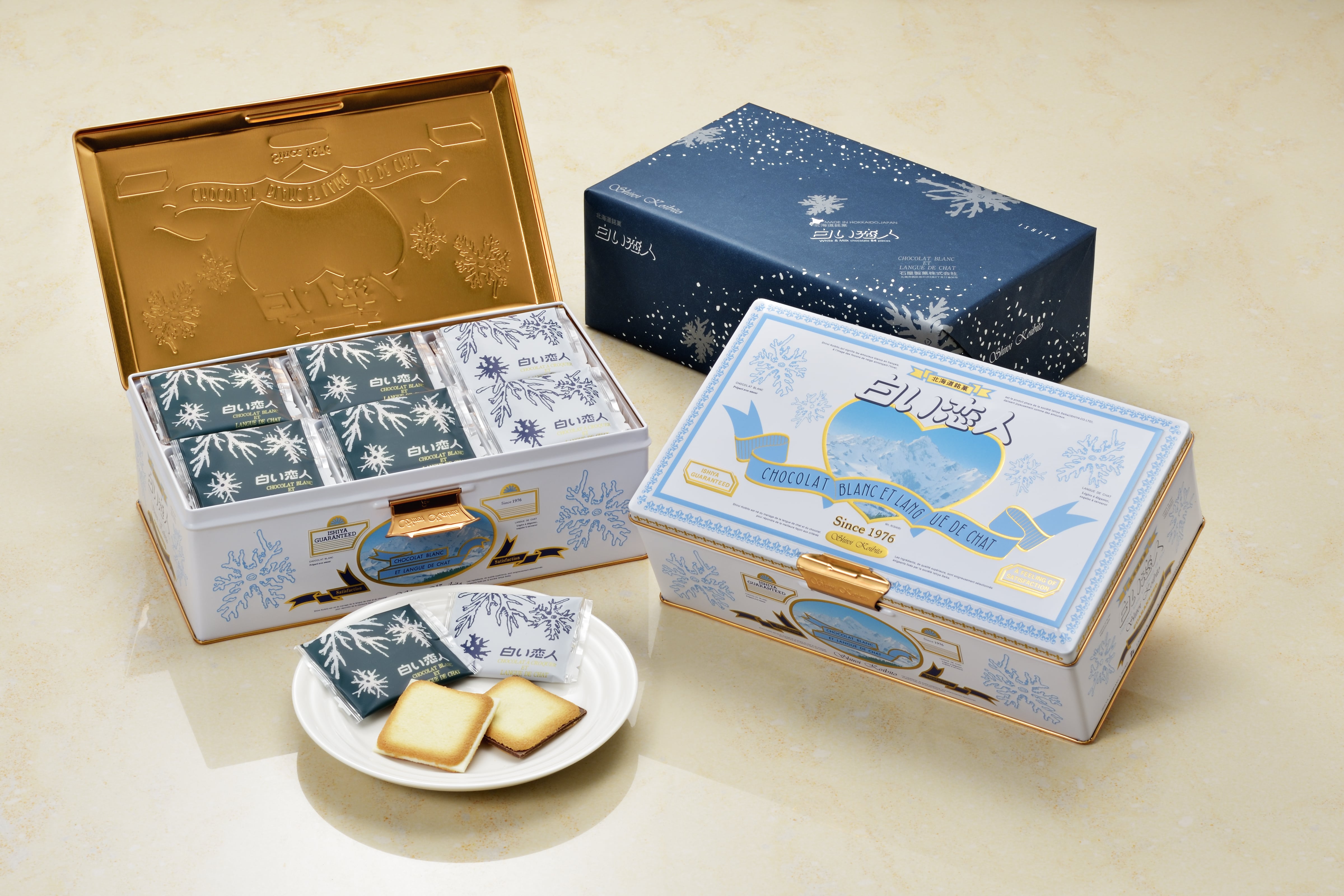 石屋製菓 白い恋人 ホワイト&ブラック 54枚入 缶タイプ: JAL PLAZA