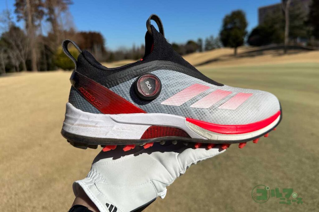 靴下を重ね履きしているような新しいフィット感！ アディダス新作