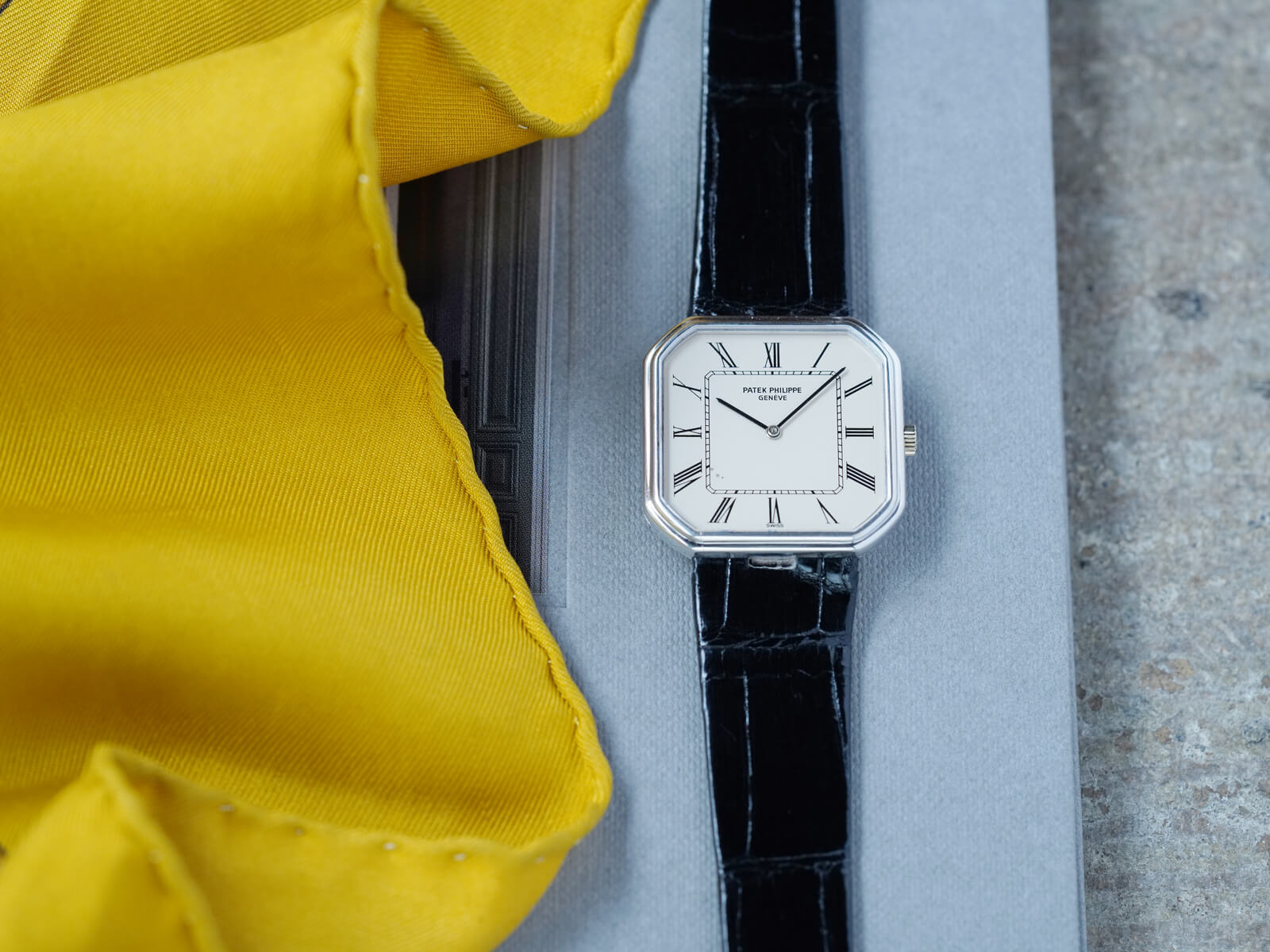 パテックフィリップ/オクタゴンケース/アイボリーローマンダイヤル