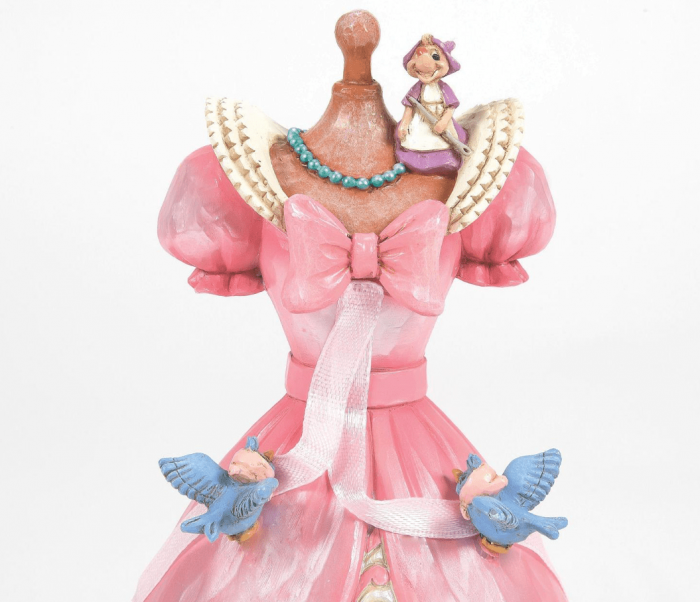 ディズニープリンセスの新作フィギュアが入荷！ドレスにも注目