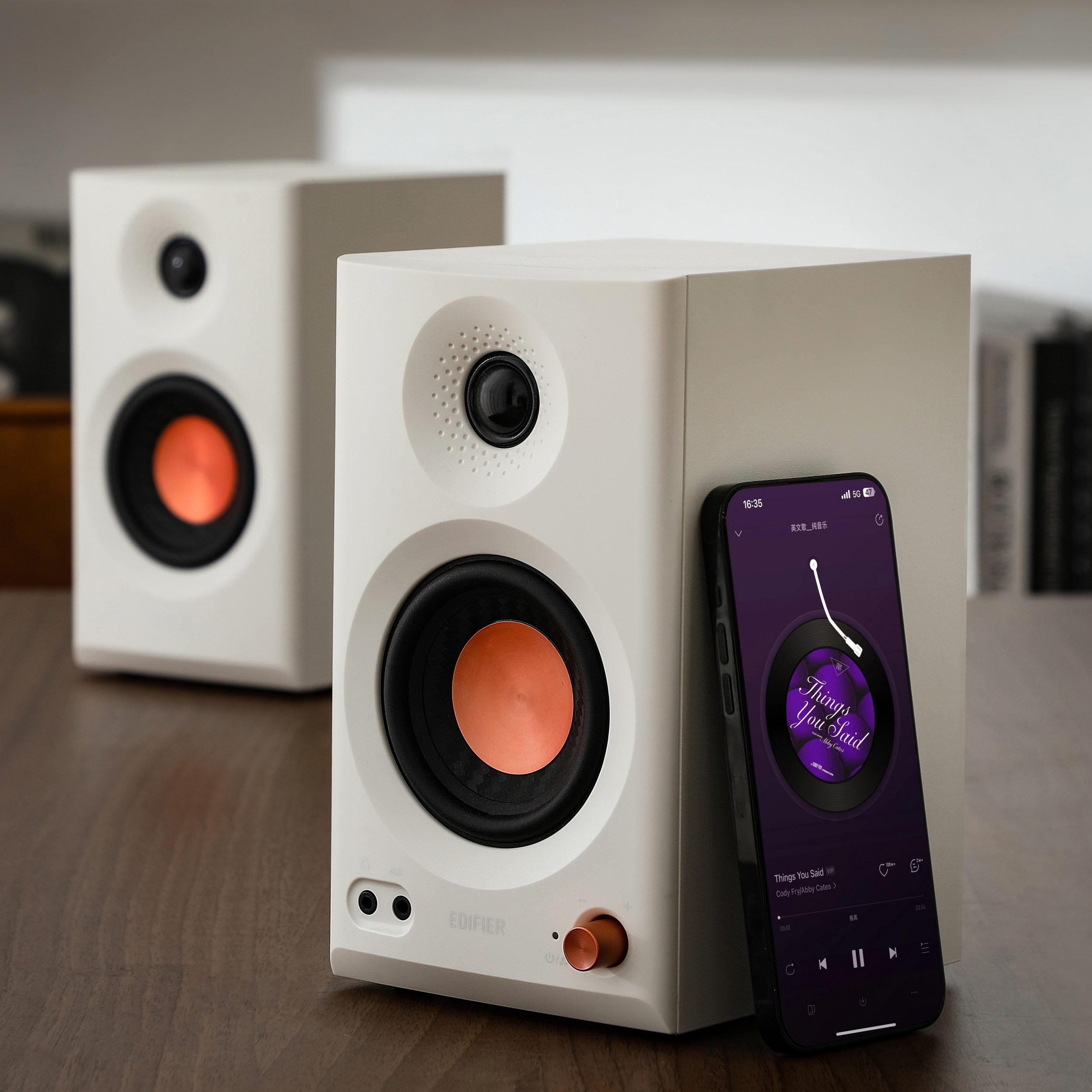 MR3 Powered Studio Monitor Speakers – Edifier USA