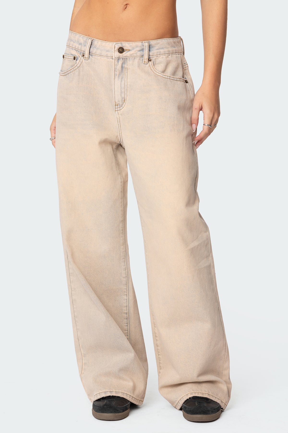 Dusty Washed Low Rise Baggy Jeans – edikted
