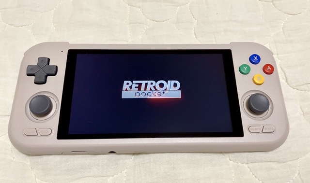 小型だけどパワフルなゲーム機『Retroid Pocket 4Pro』をご紹介！