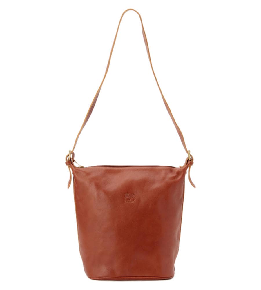 ショルダーバッグ｜レザーバッグ｜IL BISONTE(イルビゾンテ)｜ルック