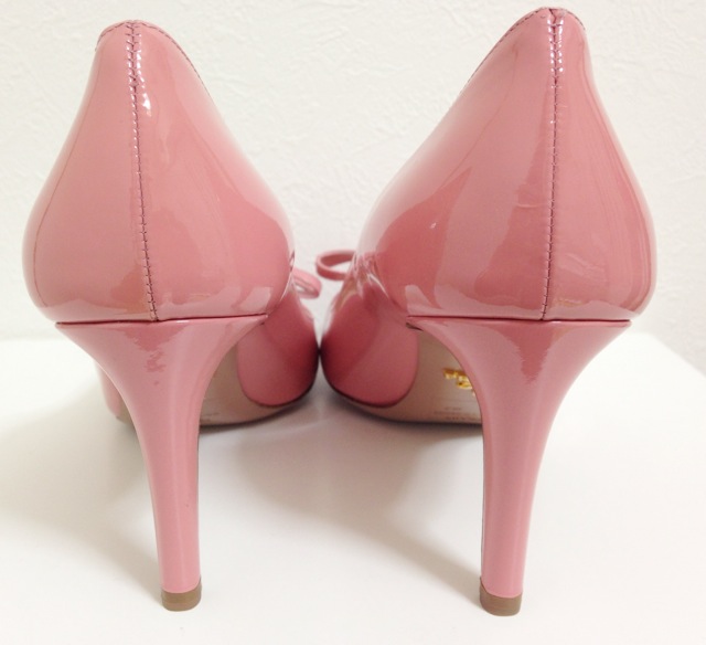 PRADA(プラダ)ピンクパテントリボン付きパンプス38 1/2 VERNICE2 - ella