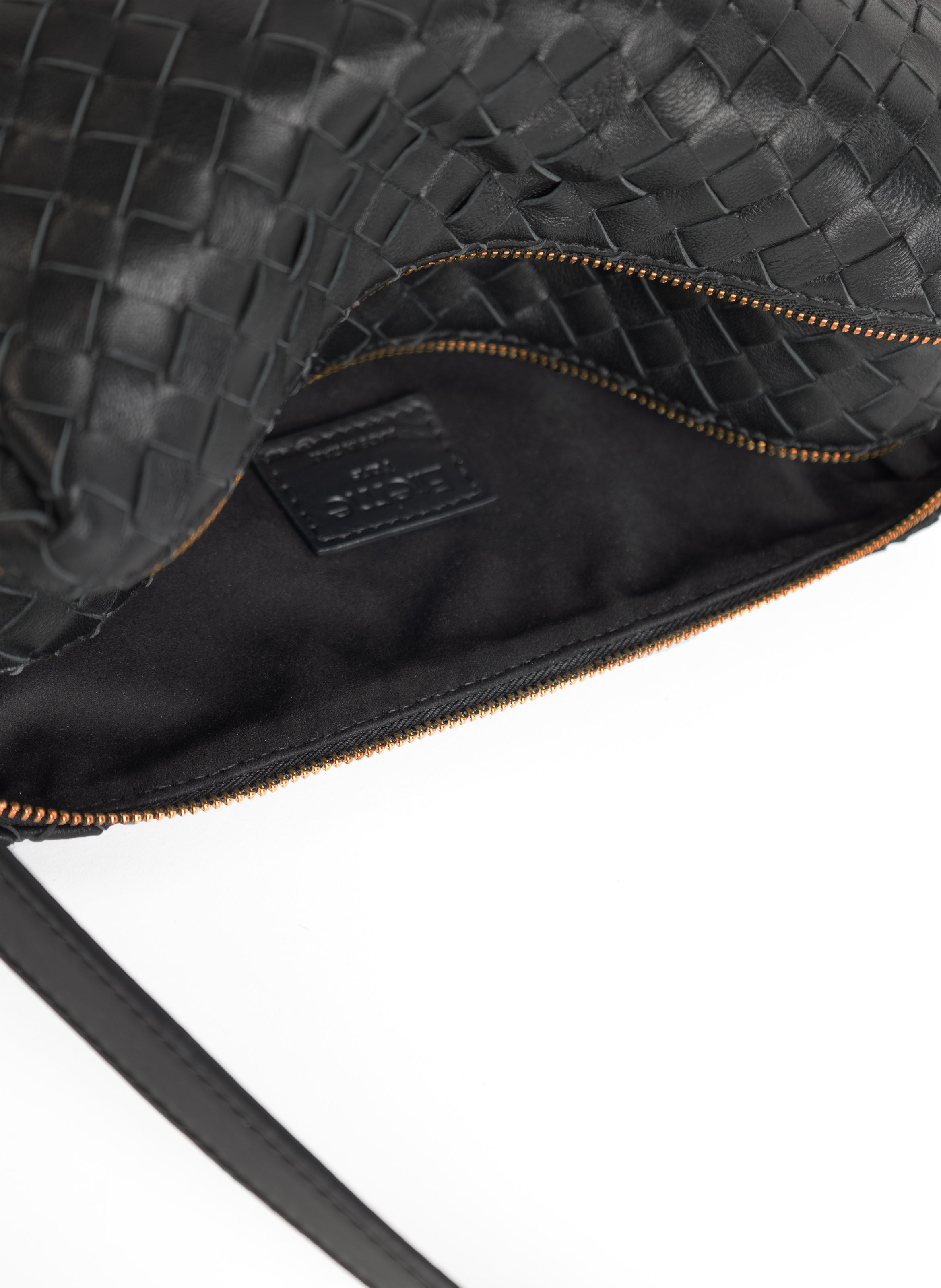 Trousse Woven Leather Black - Woven Handbags for Women - Elleme