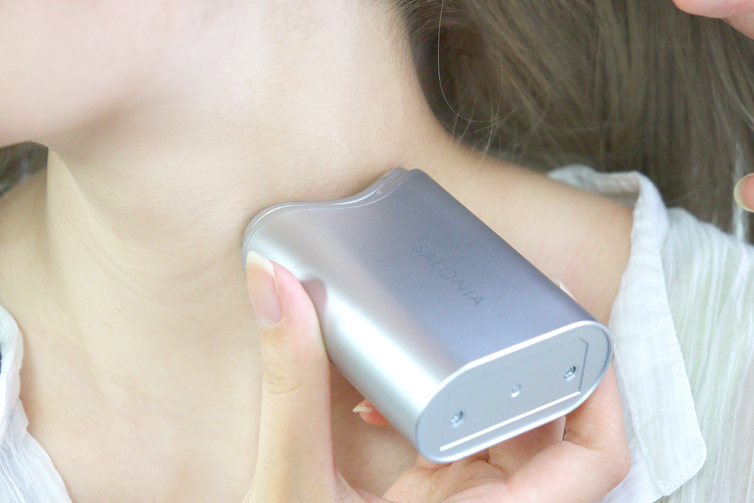 たった5分でグイっと引き上げリフトケア♪ SALONIA(サロニア)温感RF