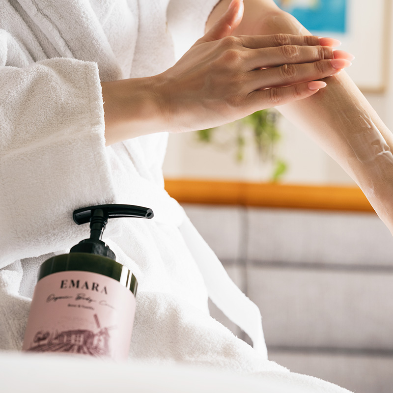 天然の精油にこだわり、あなたの身体を美しく保湿｜EMARAボディー