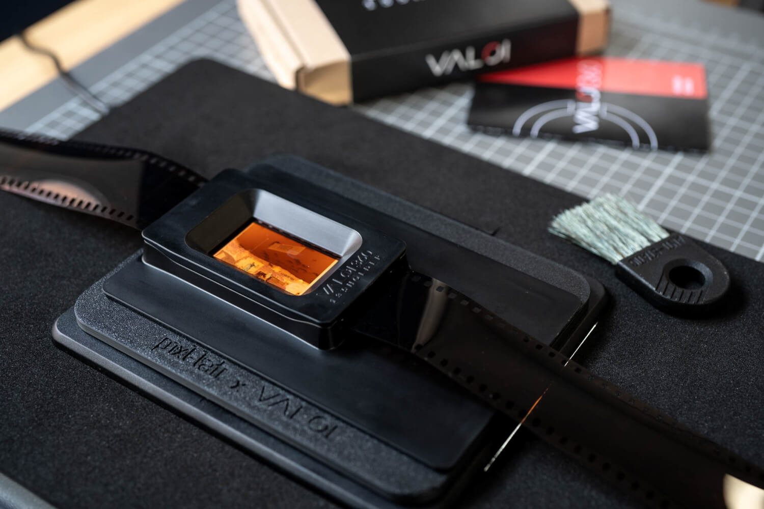 The pixl-latr x VALOI adapter: Get more for your film 